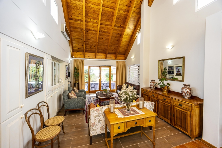 4 Bedroom Property for Sale in Bonza Bay Eastern Cape